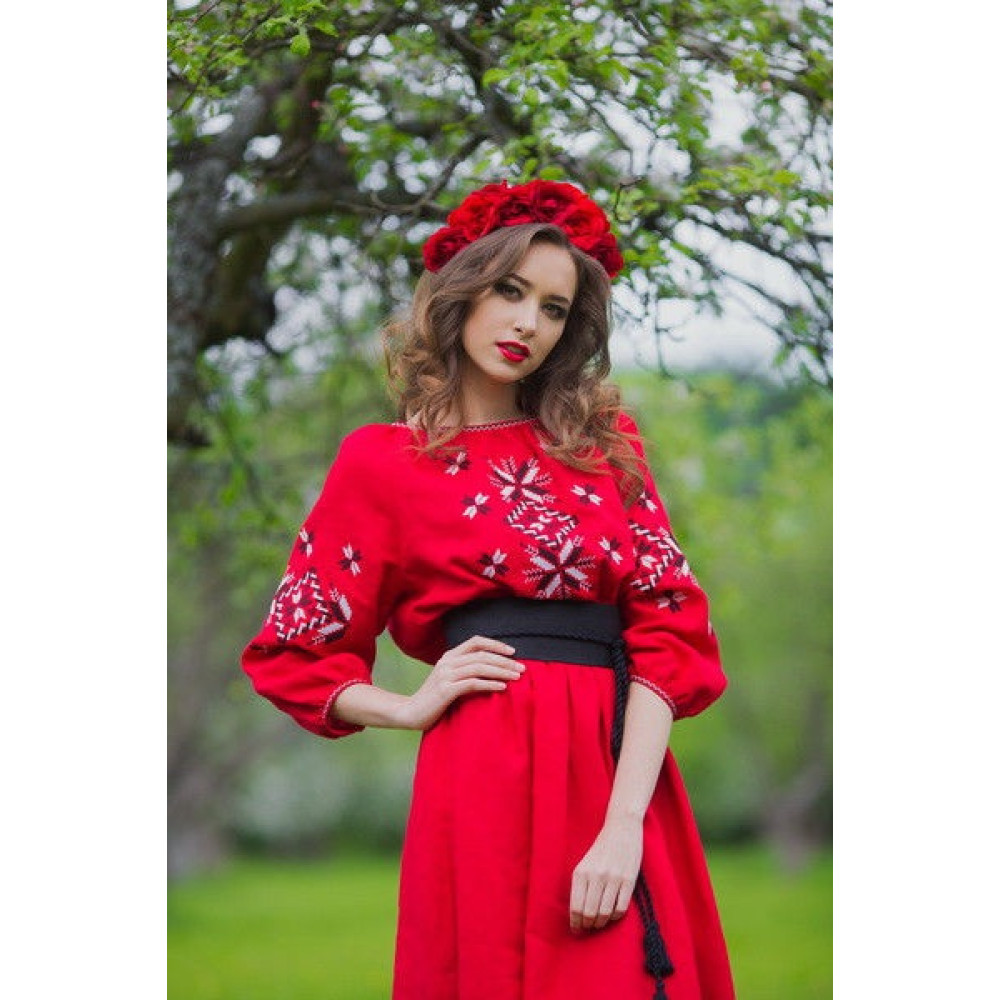 Жіноче вишите плаття П16-261